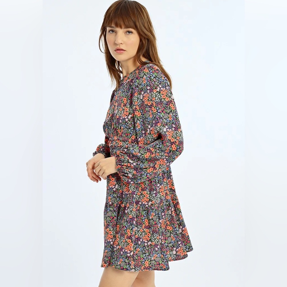 NWT Molly Bracken dress (Size M)